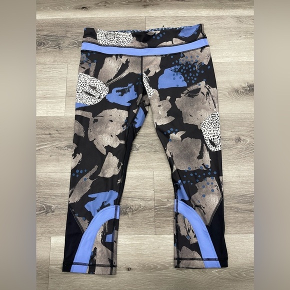 LULULEMON Runspire Cropped Leggings‎ - Picture 1 of 4